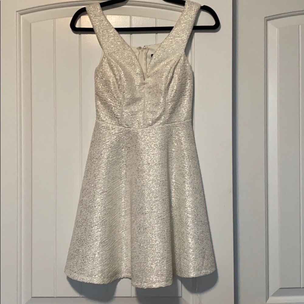 Beautiful V dress